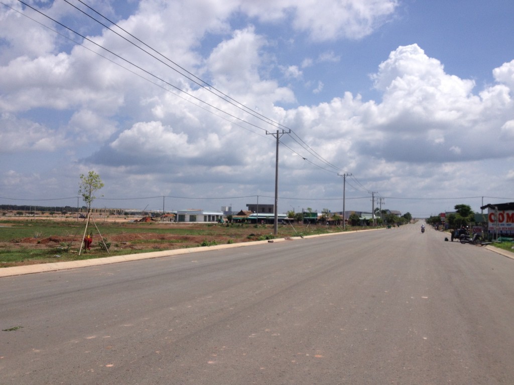 Đất đối diện nhà máy Tôn Nam Kim, KCN Đồng An 2, phường Hòa Phú, TP. Thủ Dầu Một, tỉnh Bình Dương