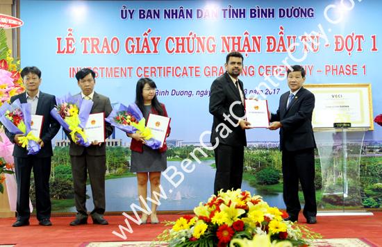 Bình Dương trao Giấy chứng nhận đầu tư cho 21 dự án có tổng vốn hơn 1,3 tỷ đô la Mỹ